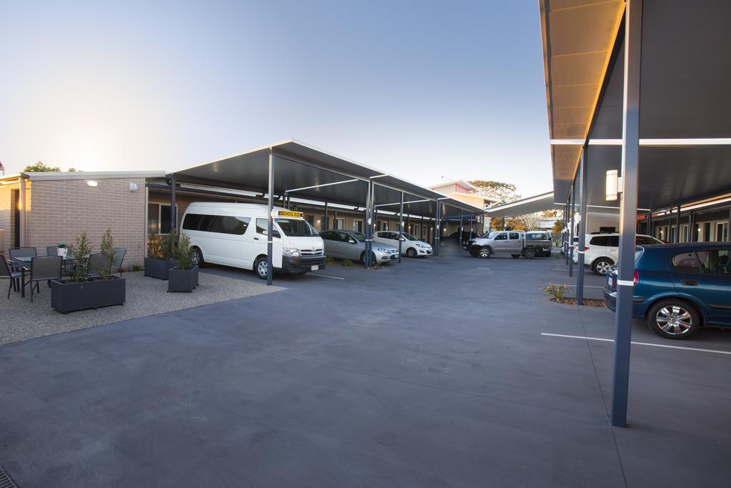 Altitude Motel Apartments Тувумба Екстер'єр фото