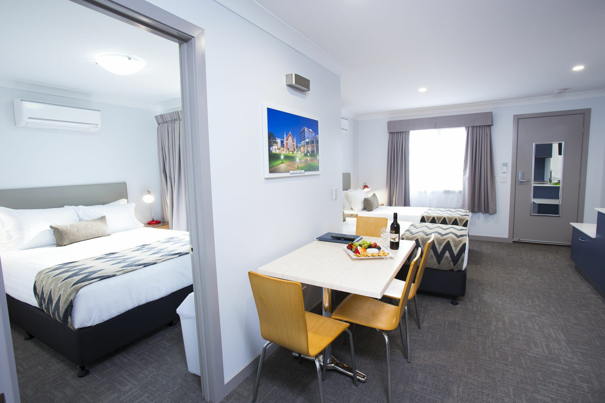 Altitude Motel Apartments Тувумба Екстер'єр фото
